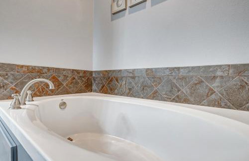 Beautiful Front Row Views - Tiki Bar - Playground - Foto 15