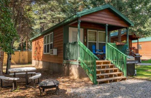 The Shooting Star Cabin #11 at Blue Spruce RV Park & Cabins - Foto 1