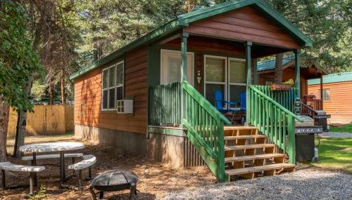 The Shooting Star Cabin #11 at Blue Spruce RV Park & Cabins - Foto 1