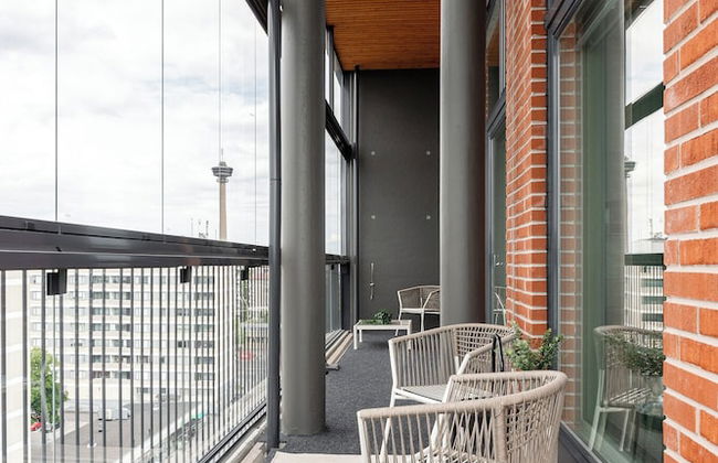 3BR Modern Loft Penthouse with Sauna & Parking - Foto 13