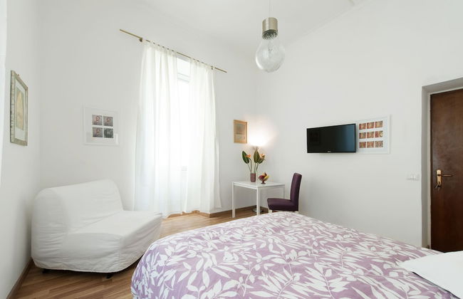 Rome Center Rooms - Photo 3