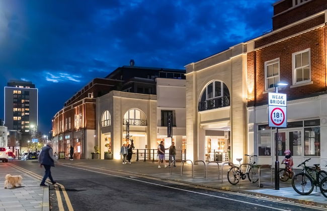 Super Vibrant 2 Bedroom With Parking - Foto 22