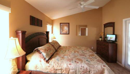 Emma Castle - private fenced home 3 miles to Disney - Foto 3