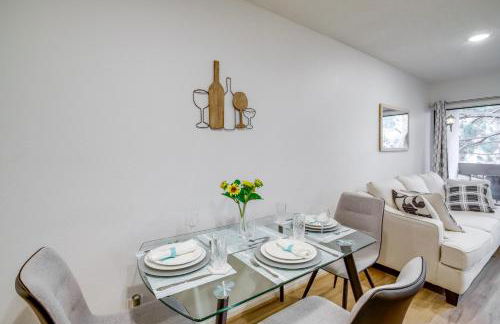 Chic Montgomery Condo with Balcony and Pool Access! - Foto 7