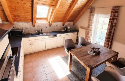 Cafe Altmühl, Ferienwohnungen Gästehaus Krimhilde direkt am Wasser - Foto 7