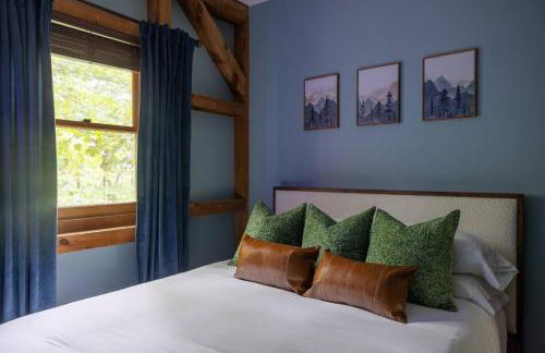 Family Retreat Sauna Hot Tub Games Peloton - Photo 54