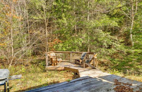 Hike, Ski and Unwind Cabin with Deck in Chester! - Foto 25