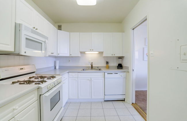 Upscale Apartments in Crystal City - Foto 58