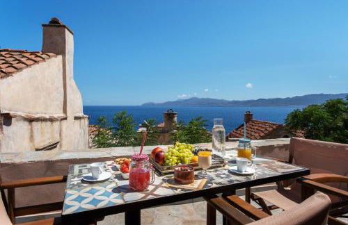 Myrsini's Castle House - Comfortable Residence with Large Balcony & Sea View - Photo 7