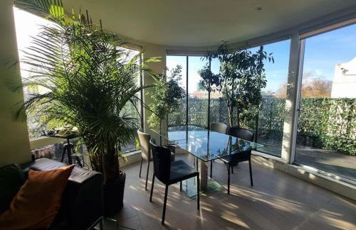 Panoramic Pondview Penthouse - Foto 1