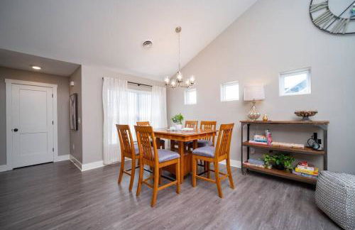 Charming Condo in Bettendorf - Foto 8