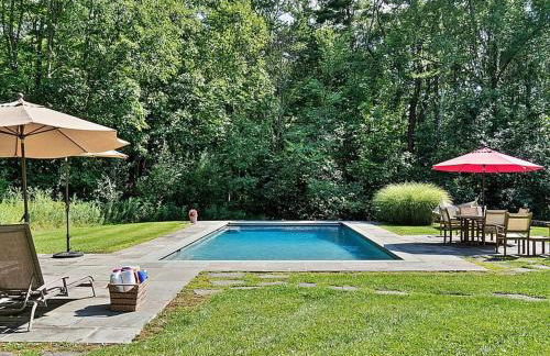 Summer and Fall in Sheffield with Monthly Special Pricing Available - Foto 1