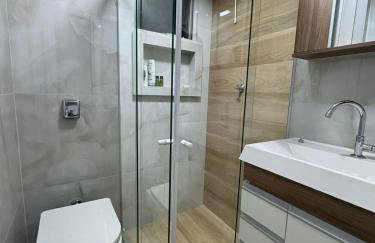 Apt charmoso bem localizado Piscina e 02 quartos Próximo rodoviária - Foto 2