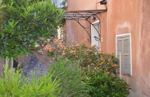 Air-conditioned authentic village house with sea view, terraces and swimming pool - Foto 48