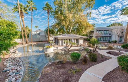 Sleek Phoenix Condo Walk to Biltmore Fashion Park - Foto 36