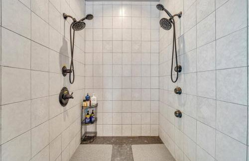 Liberty Pines - Lakefront Log Home, Swim Spa & Game Room - Photo 35