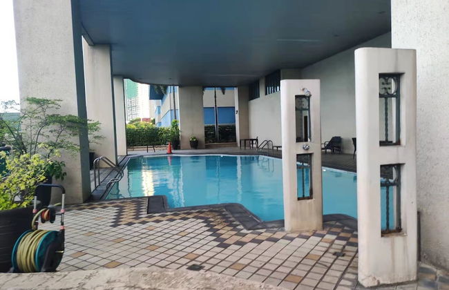 GOTOPHI at Renaissance 3000 BGC - Foto 15