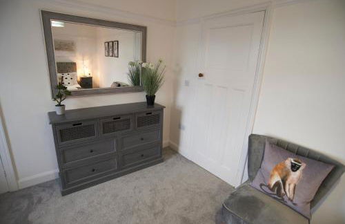 Doctors lane Stylish 3 Bedroom contractor Family House with Parking - Photo 35