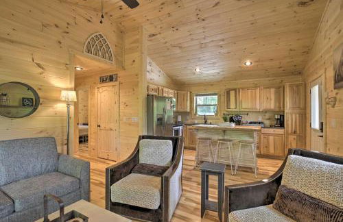 Private Hot Tub and EV Charger Cozy Murphy Cabin! - Foto 6