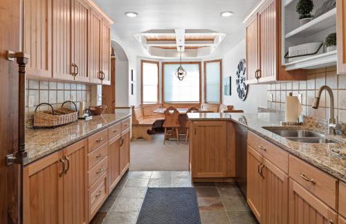 Family Getaway-Pool, Hot Spring, Scuba & Ice Castles 727 home - Foto 8