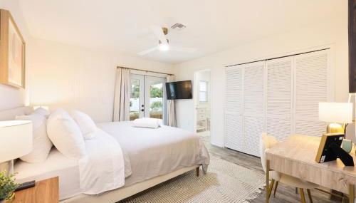 Casa Bella Naples Vacation Home - Photo 3