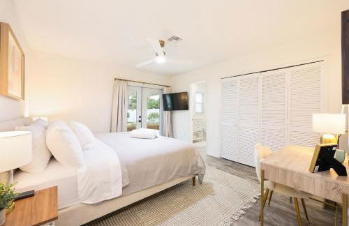 Casa Bella Naples Vacation Home - Photo 3