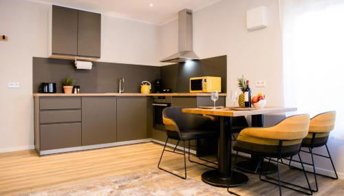 bonquartier - LUX APT #2 Moderne, stilvolle Wohnung mit voll ausgestatteter Küche, Klimaanlage und Parkplatz - Foto 5