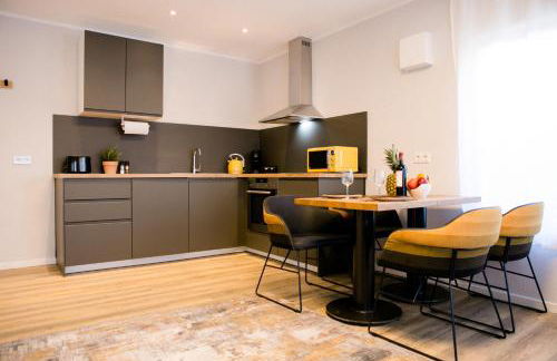 bonquartier - LUX APT #2 Moderne, stilvolle Wohnung mit voll ausgestatteter Küche, Klimaanlage und Parkplatz - Foto 5