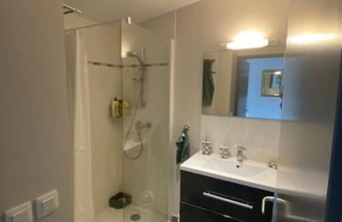 Gîte 6p Ardèche ,Ruoms centre, climatisé avec piscine - Foto 3