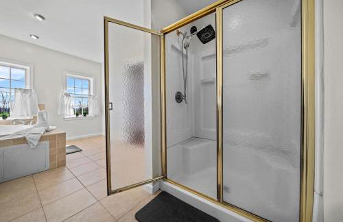 Spacious 6 BR Villa - Serene Scenic Mountain Escape - Foto 33