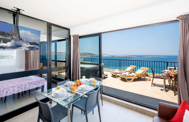 Islet Seafront Penthouse with Hot tub - Foto 36