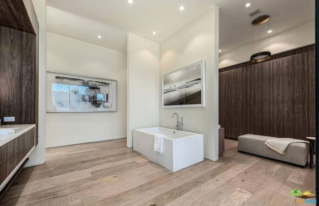 Luxurious Rancho Mirage Estate w Pool Spa - Photo 26