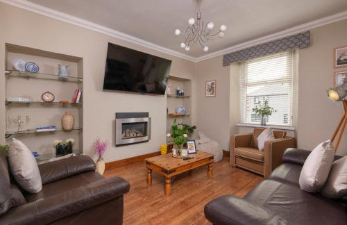 Spacious 4-Bed Home Families & Professionals - Foto 12