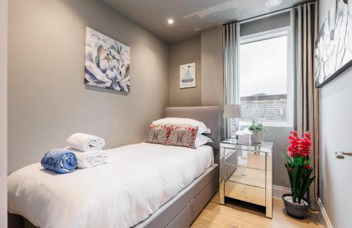 Harbours Edge - Front-Line Harbour Views - Photo 8