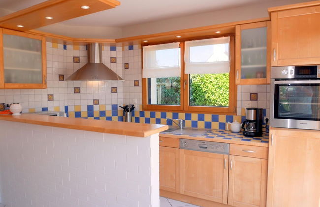 Holiday Home in Plouneour Near Sandy Beach - Foto 6