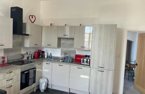 Barnstaple - Apartment- Sleeps 2 - Parking - Foto 3