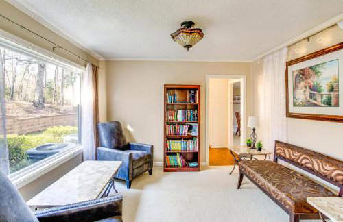 Near Lake Murray: Family Getaway w/ Screened Porch - Foto 6