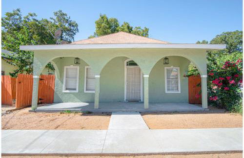 3 Br/1 BA Remodeled Home Near Downtown - Foto 2