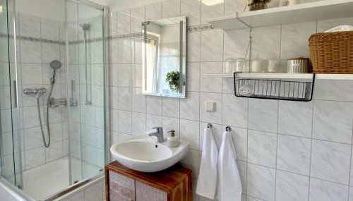 Bright 2BR Family-friendly Home -BASF - Free Parking - Super Fast WIFI - Foto 5