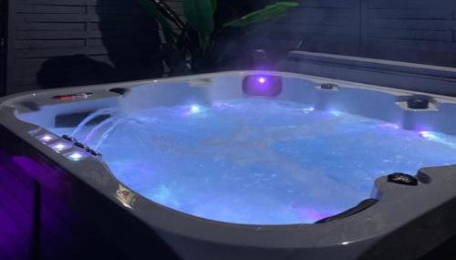 La biche au bois piscine chauffee jacuzzi - Foto 5