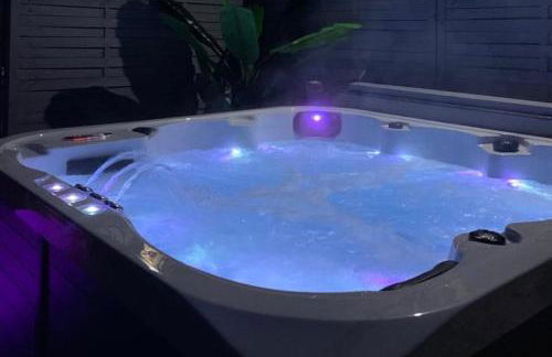 La biche au bois piscine chauffee jacuzzi - Foto 5