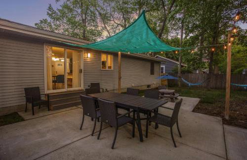 ATLAS - Whole House - 5BR 2BA - Hot Tub - Game Rooms - Theater - Fenced Backyard - Foto 34