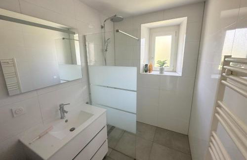 Lovely Holiday Home in Loire for 10 - Photo 6