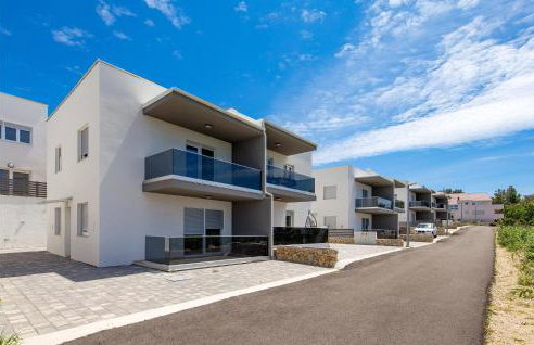 Amazing Apartment In Simuni With Wifi - Foto 1