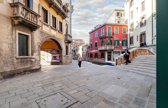 S. Lucia Canal View by Wonderful Italy - Photo 35