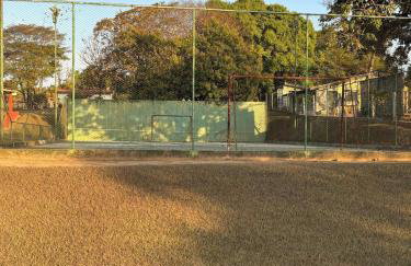 Magnífica Chácara com Fundo para a Represa - Photo 12