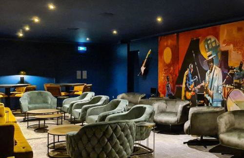 Villa in France with Private Garden - Foto 14