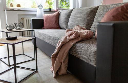 BEST STAY moderne Stadtwohnungen in Hünfeld - Küche, Schlafsofa, Terrasse oder Balkon WLAN Smart TV - Photo 10