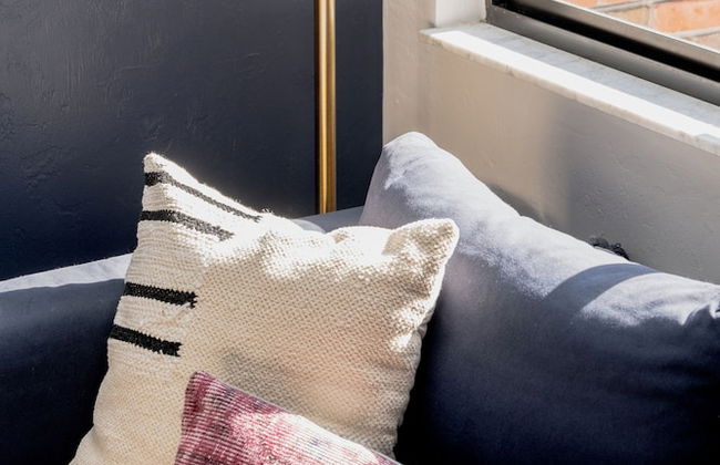 Quiet Convenient and Modern Haven - Photo 24