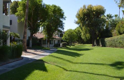 2BD Ground Floor Condo in Gated Gardens Pool Spa - Foto 6